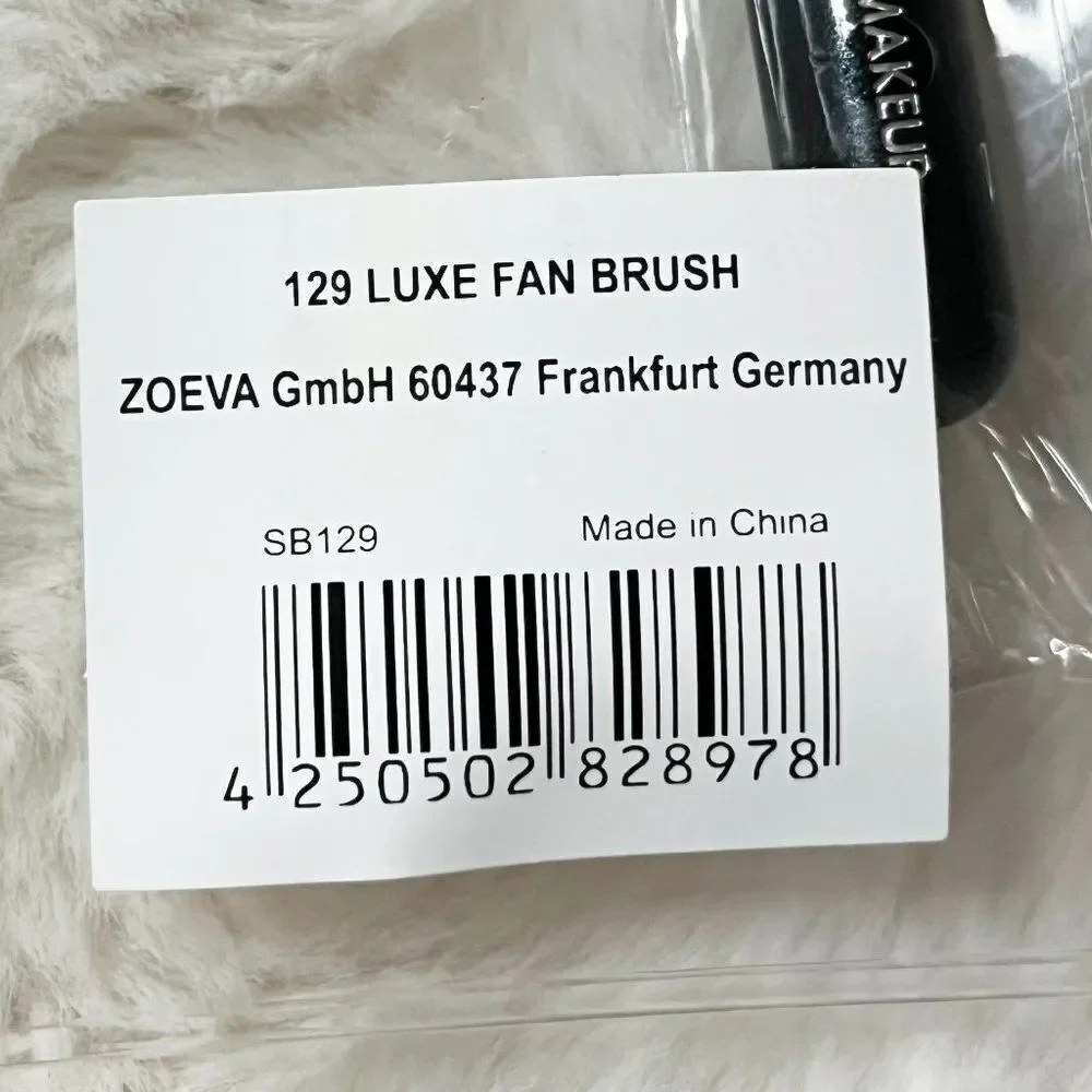 🔮 5/$25 Zoeva 129 Luxe Fan‎ Brush